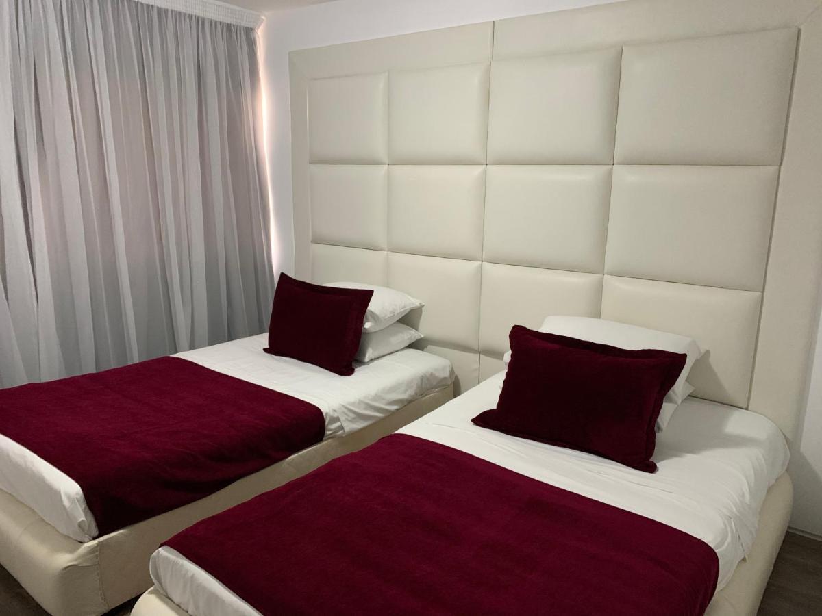 Pasithea Family Apartment Larnaca Ngoại thất bức ảnh