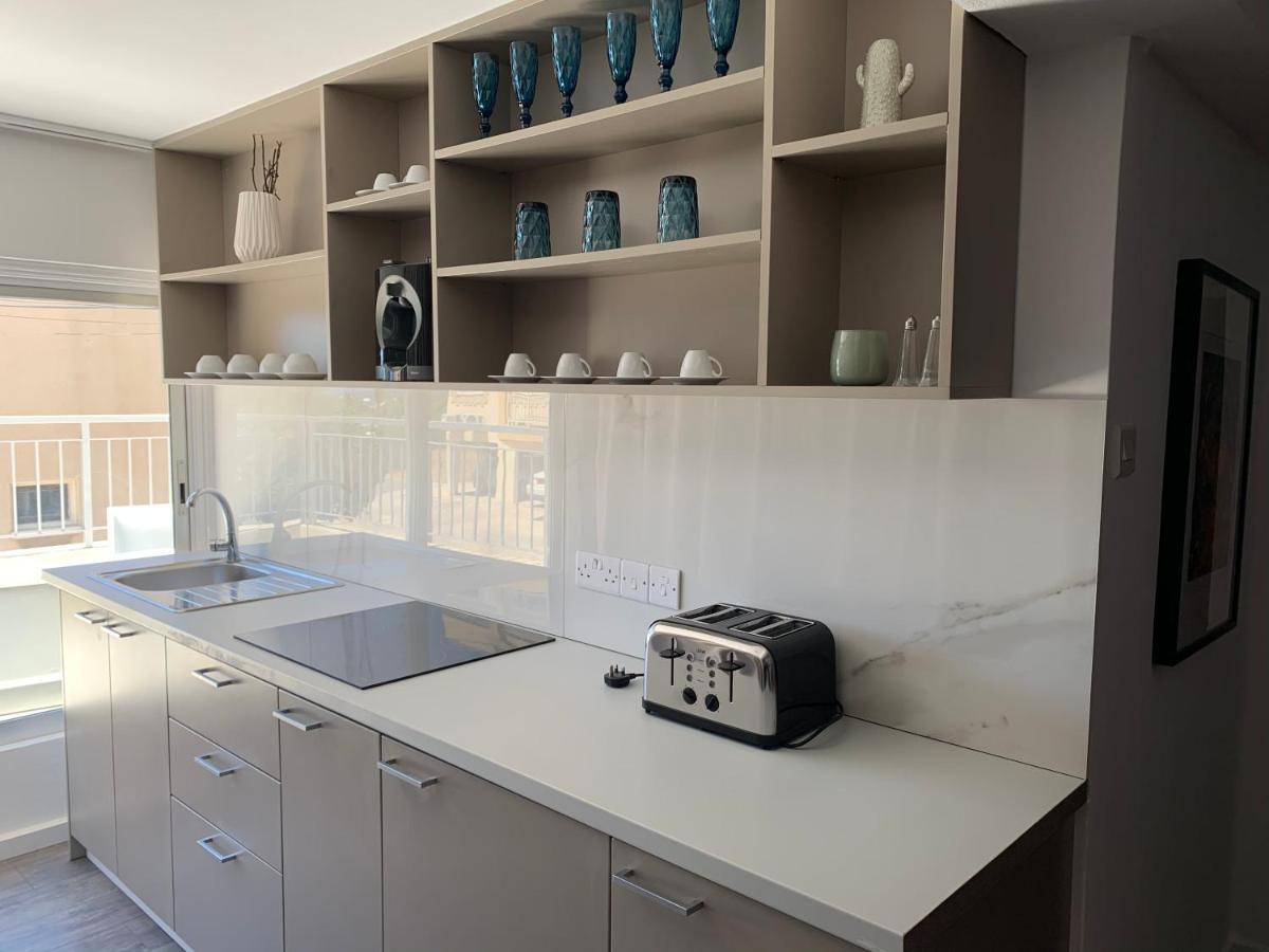 Pasithea Family Apartment Larnaca Ngoại thất bức ảnh