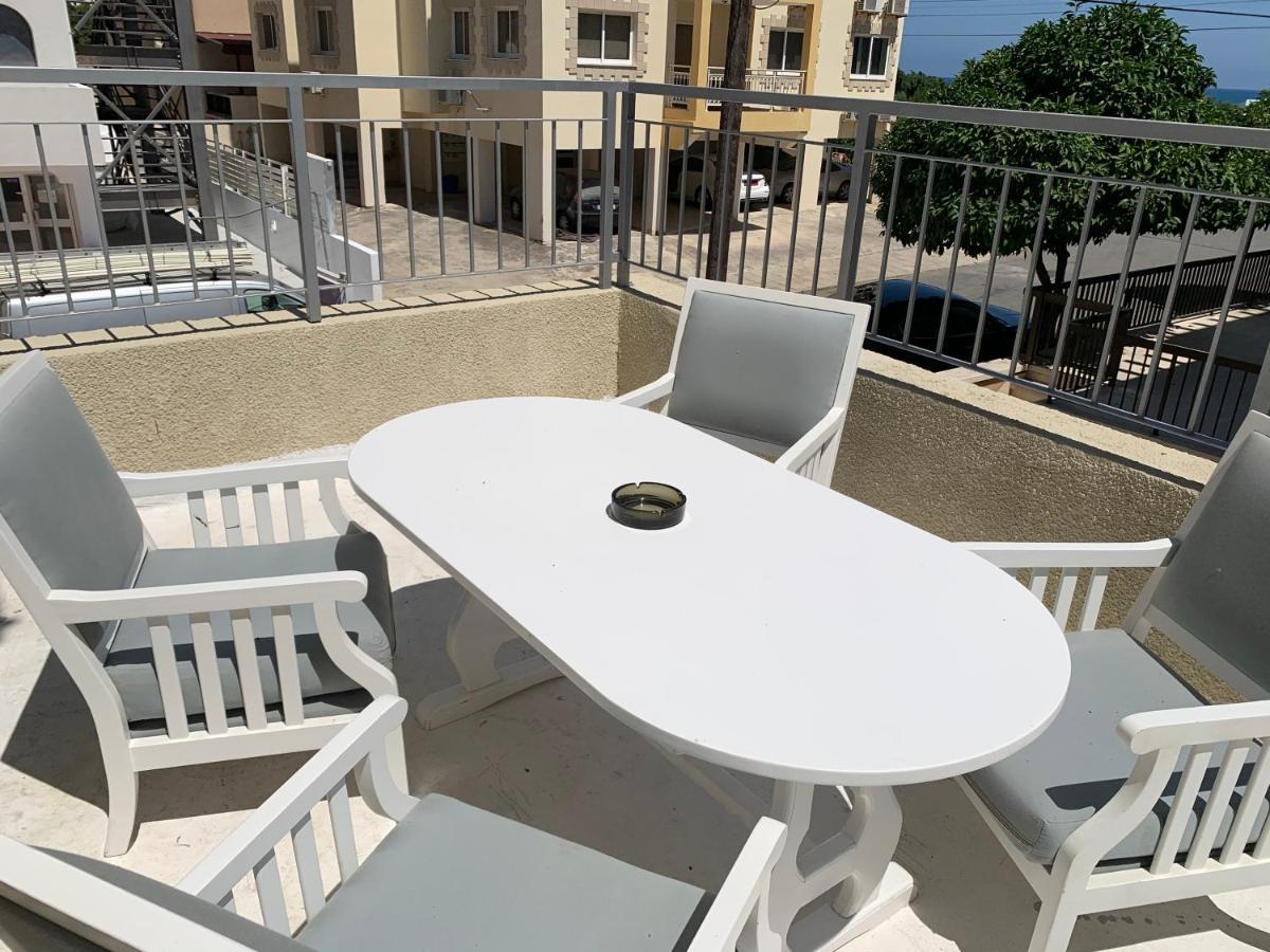 Pasithea Family Apartment Larnaca Ngoại thất bức ảnh